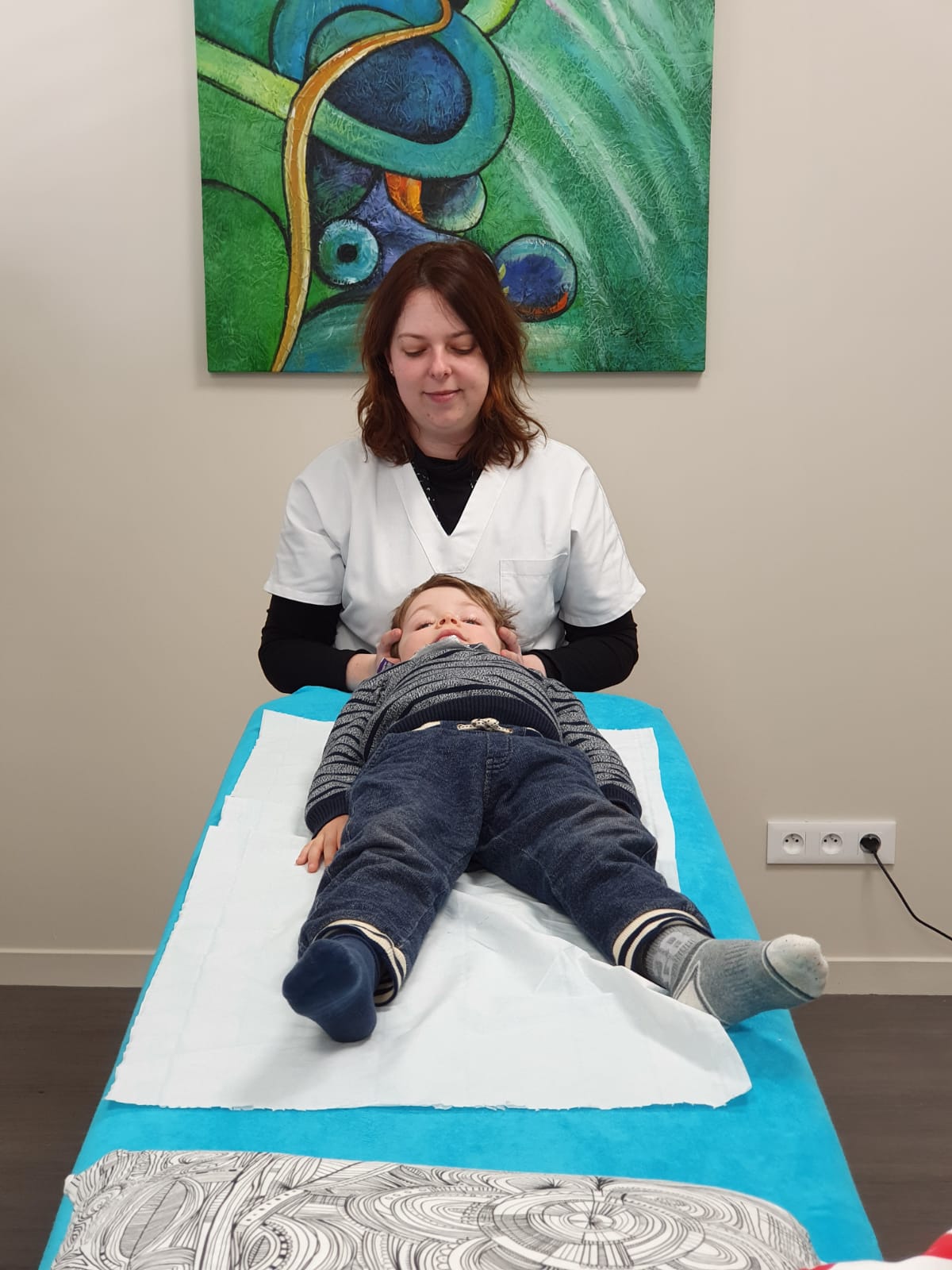 justine lapique osteopathe grezieu la varenne osteopathie lombalgie sciatique nourisson femmes enceintes arthrose fertilité enfants constipation lumbago senior sport